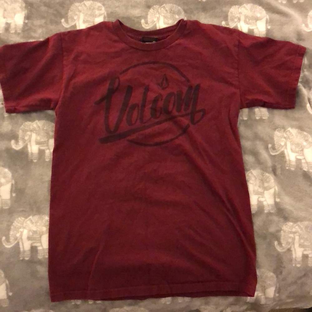 Volcom t shirt